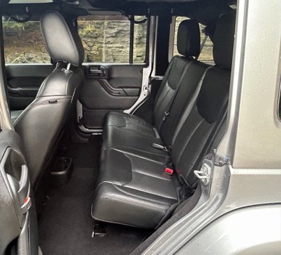 Used 2017 Jeep Wrangler Unlimited Sahara image 15