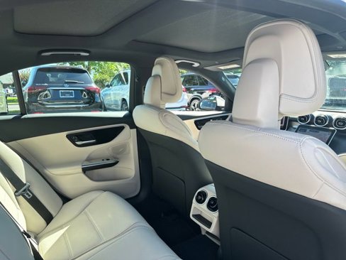 Used 2025 Mercedes-Benz C 300 Sedan image 27