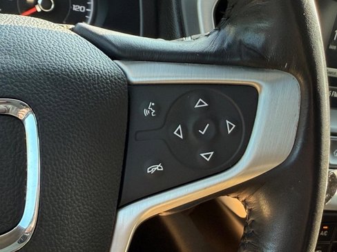 Used 2019 GMC Acadia SLE image 16