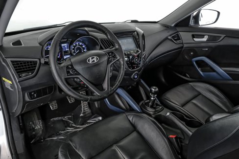 Used 2013 Hyundai Veloster Turbo image 2