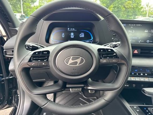 New 2025 Hyundai Elantra Sport image 16