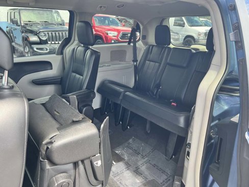 Used 2012 Chrysler Town & Country Touring w/ Entertainment Group #1 image 16