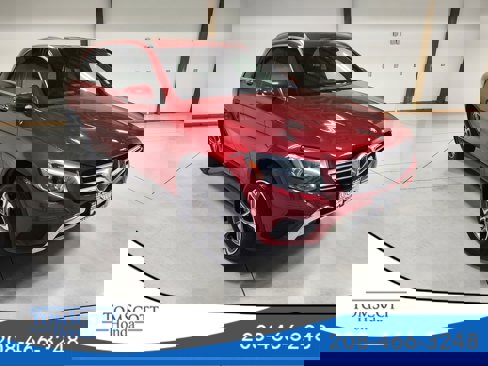 Used 2017 Mercedes-Benz GLC 300 4MATIC image 1