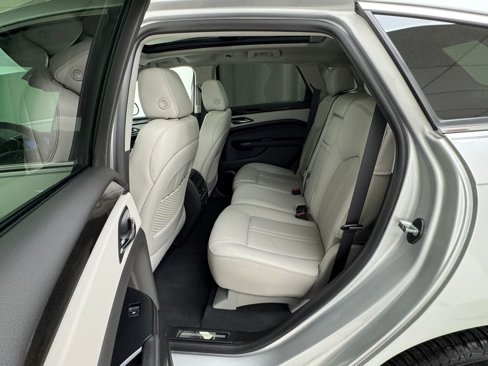 Used 2015 Cadillac SRX Luxury w/ Driver Awareness Package image 12