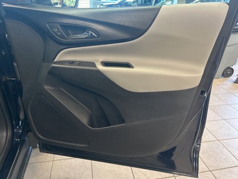Used 2021 Chevrolet Equinox LT image 21