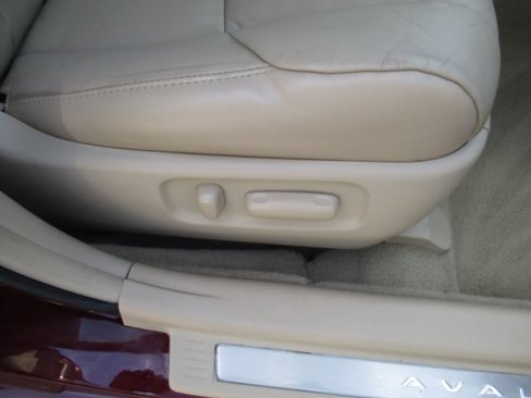 Used 2009 Toyota Avalon XLS image 23
