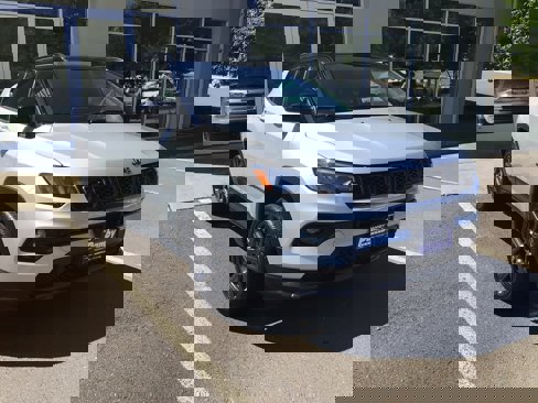 New 2025 Jeep Compass Limited image 1