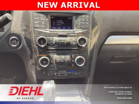 Used 2017 Ford Explorer XLT image 11