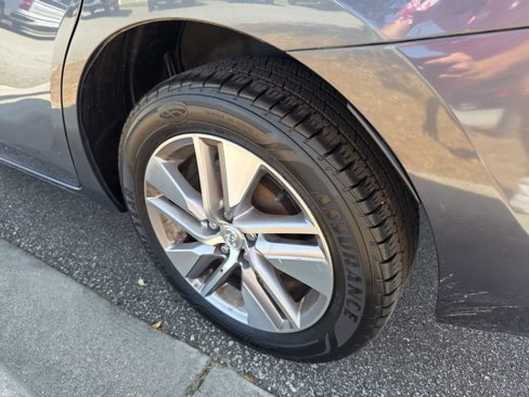 Used 2015 Toyota Corolla LE image 35