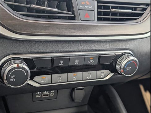 Used 2023 Nissan Altima 2.5 SV image 15