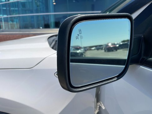 Used 2017 Ford Explorer Platinum image 8