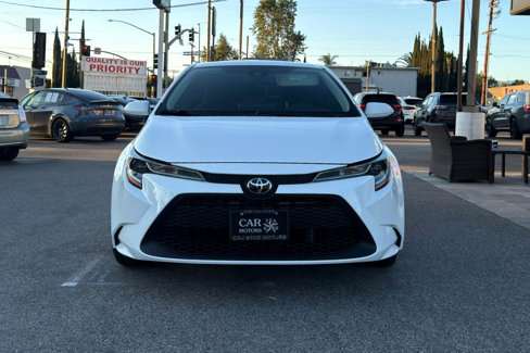 Used 2020 Toyota Corolla LE image 2