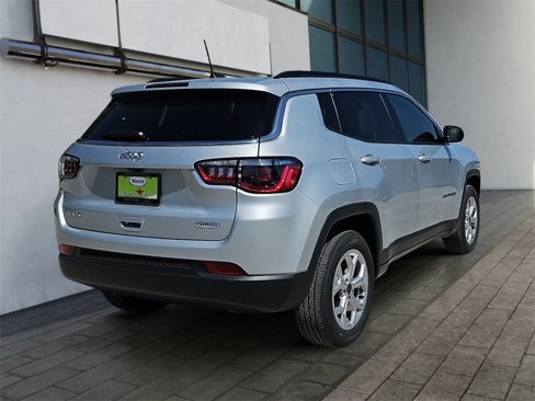 New 2025 Jeep Compass Latitude image 5
