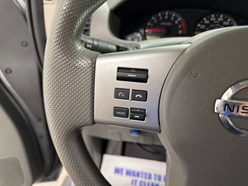Used 2018 Nissan Frontier SV image 16