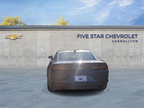 Used 2019 Chevrolet Camaro LT w/ Technology Package image 7