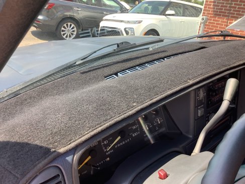 Used 1998 Chevrolet Tahoe LT w/ Skid Plate Pkg image 16
