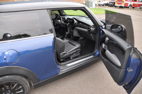Used 2014 MINI Cooper 2-Door Hardtop image 24