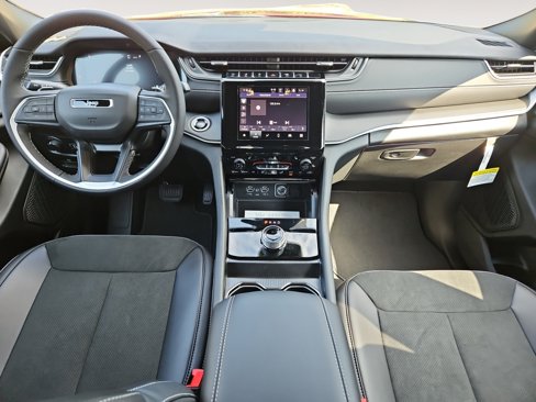 New 2025 Jeep Grand Cherokee L Altitude image 10