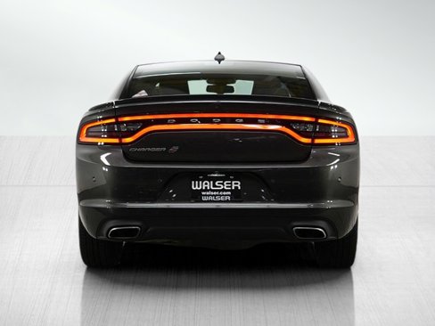 Used 2018 Dodge Charger GT image 4