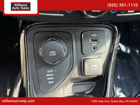 Used 2020 Jeep Compass Limited image 19