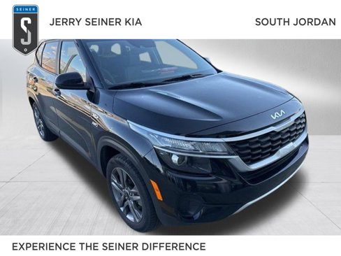 Used 2023 Kia Seltos LX image 1