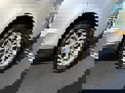 Certified 2016 Ford Edge SEL image 18