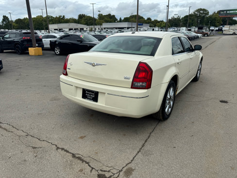 Used 2007 Chrysler 300 Touring L w/ Luxury Group image 3