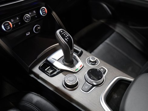 Used 2021 Alfa Romeo Stelvio Ti w/ Nero Edizione image 47