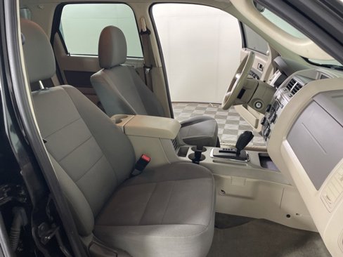 Used 2010 Ford Escape XLT image 19