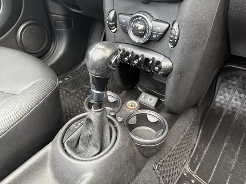 Used 2014 MINI Cooper Convertible image 30