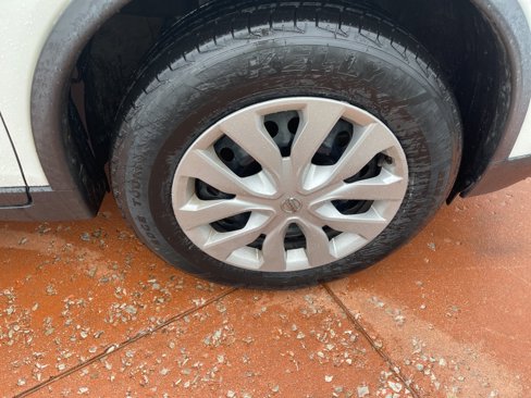 Used 2020 Nissan Rogue S image 21