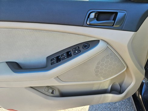 Used 2015 Kia Optima LX image 13
