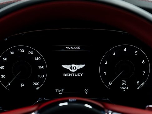 Certified 2022 Bentley Bentayga image 32