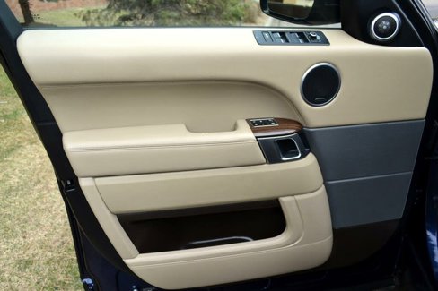 Used 2015 Land Rover Range Rover Sport HSE image 16