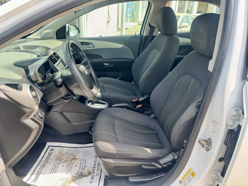 Used 2016 Chevrolet Sonic LT image 10