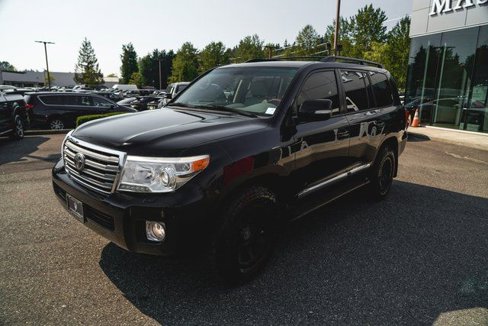 Used 2013 Toyota Land Cruiser image 11