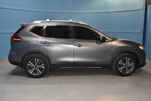 Used 2020 Nissan Rogue SV w/ Premium Package image 24
