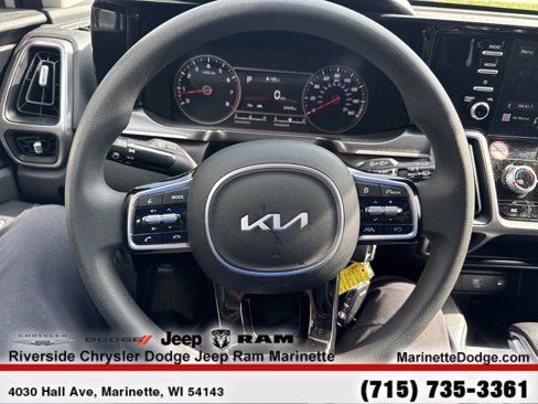 Used 2023 Kia Sorento LX image 21