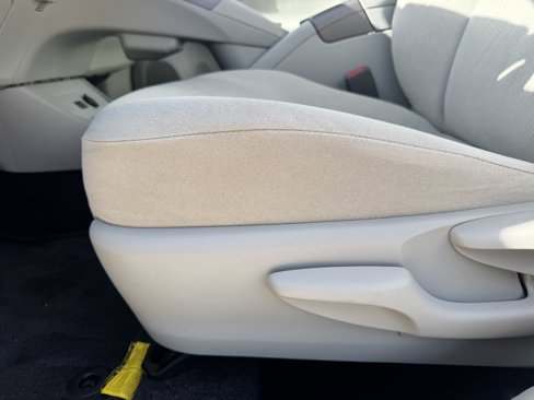 Used 2015 Toyota Prius Three image 13