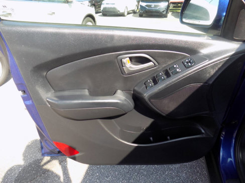 Used 2011 Hyundai Tucson Limited w/ Premium Pkg 3 image 17
