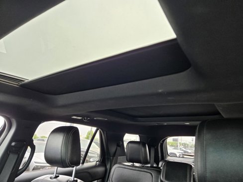 Used 2018 Ford Explorer Limited image 18