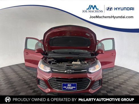 Used 2021 Chevrolet Trax LT w/ Premium Seat Package image 11