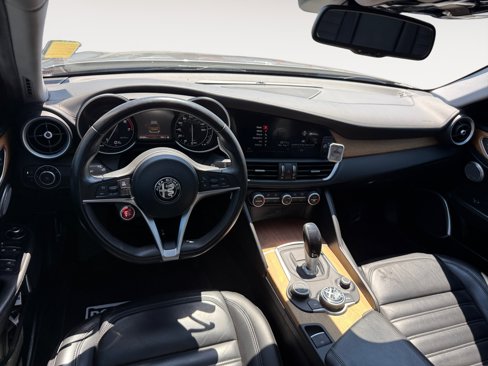 Used 2017 Alfa Romeo Giulia Ti w/ TI Lusso Light Wood Package image 15