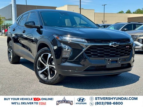 Used 2024 Chevrolet Trax RS image 1
