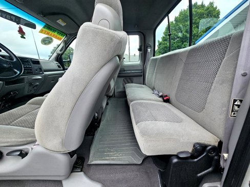 Used 2001 Ford F350 XL image 19