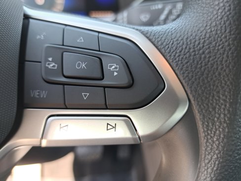 Certified 2022 Volkswagen Taos S image 17