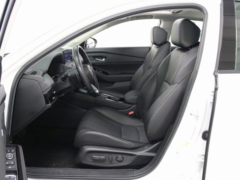 Used 2023 Honda Accord Touring image 17