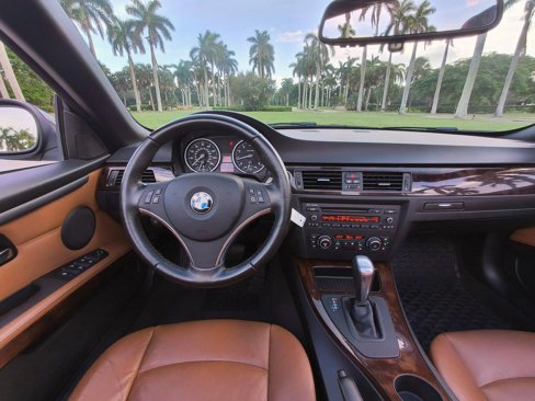 Used 2011 BMW 328i Convertible image 17