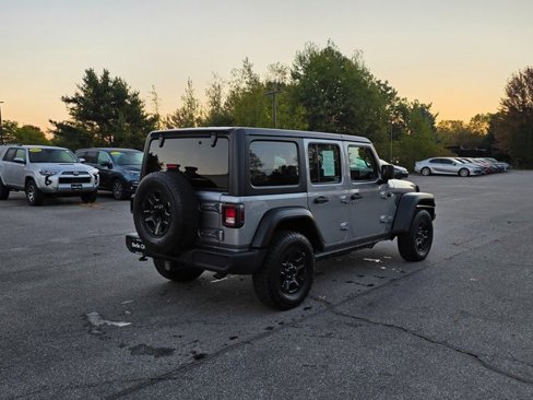 Used 2018 Jeep Wrangler Unlimited Sport image 8