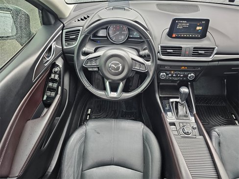 Used 2018 MAZDA MAZDA3 Grand Touring image 13